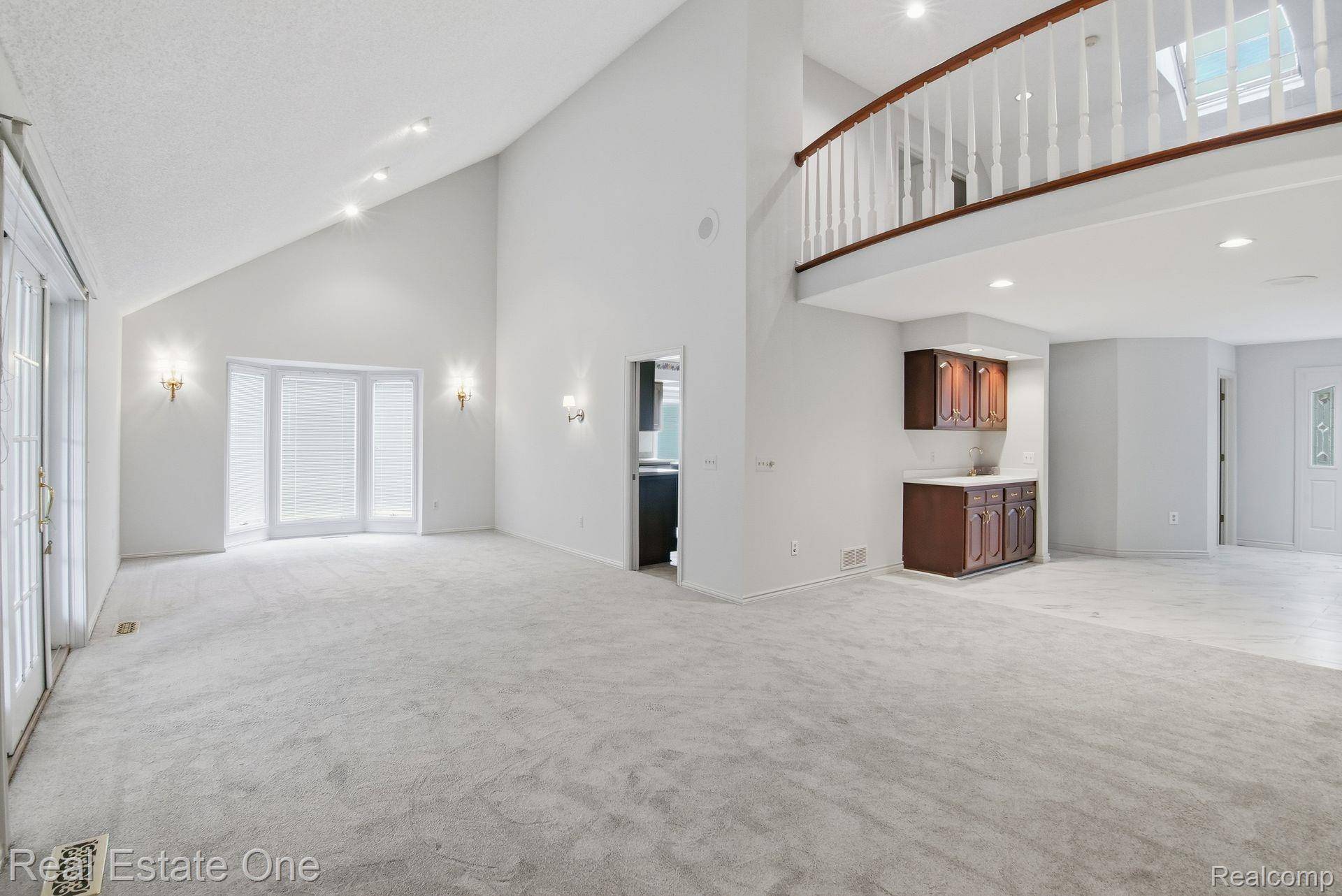 Beverly Hills, MI 48025,21850 Dover CT #7