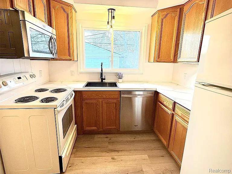 Roseville, MI 48066,29581 Rosemont ST