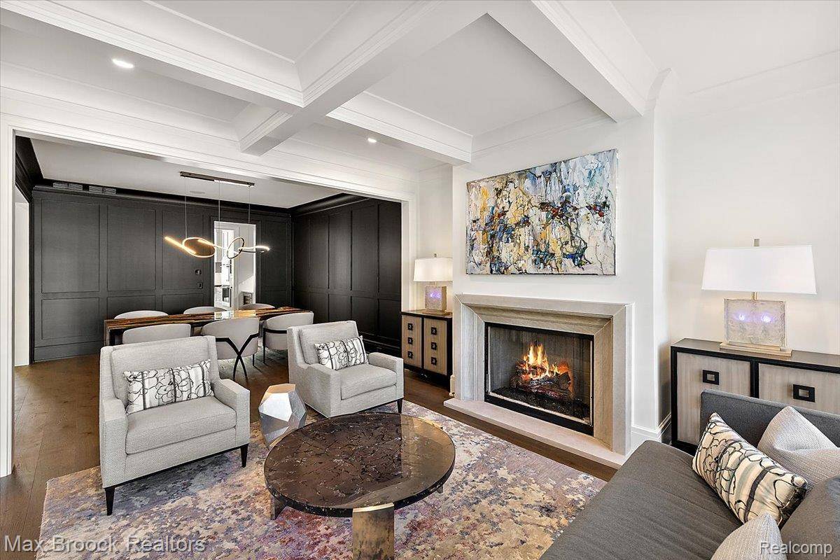 Birmingham, MI 48009,625 W Brown ST