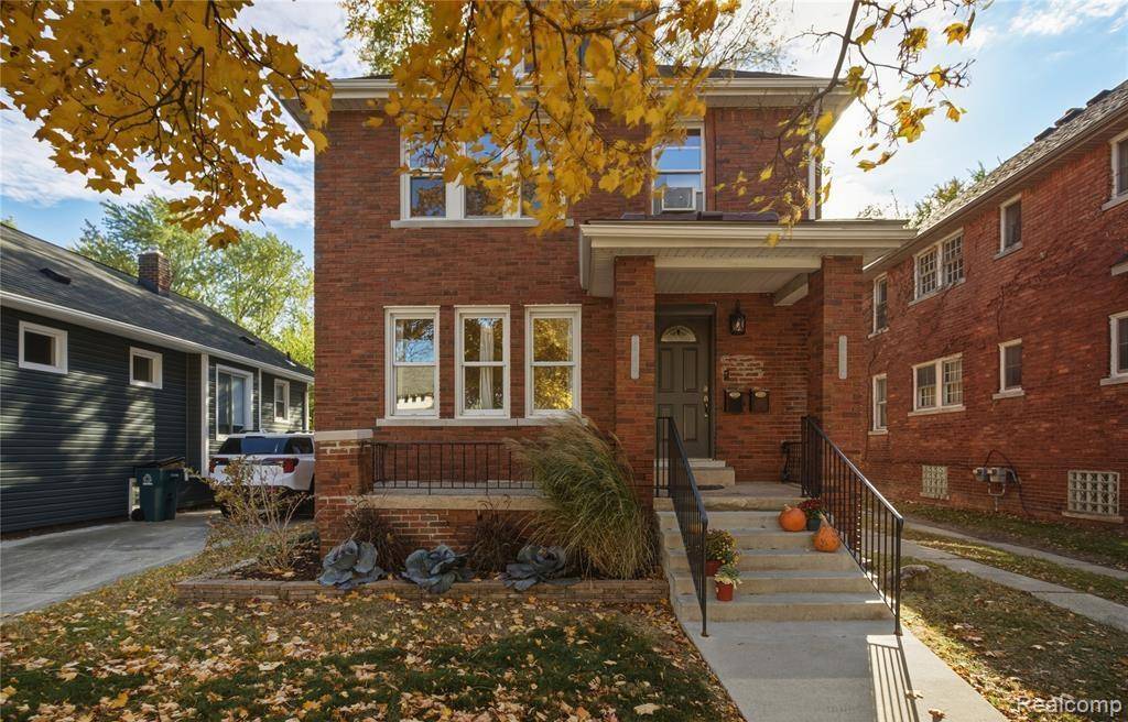 Fenton, MI 48220,240 E Marshall ST