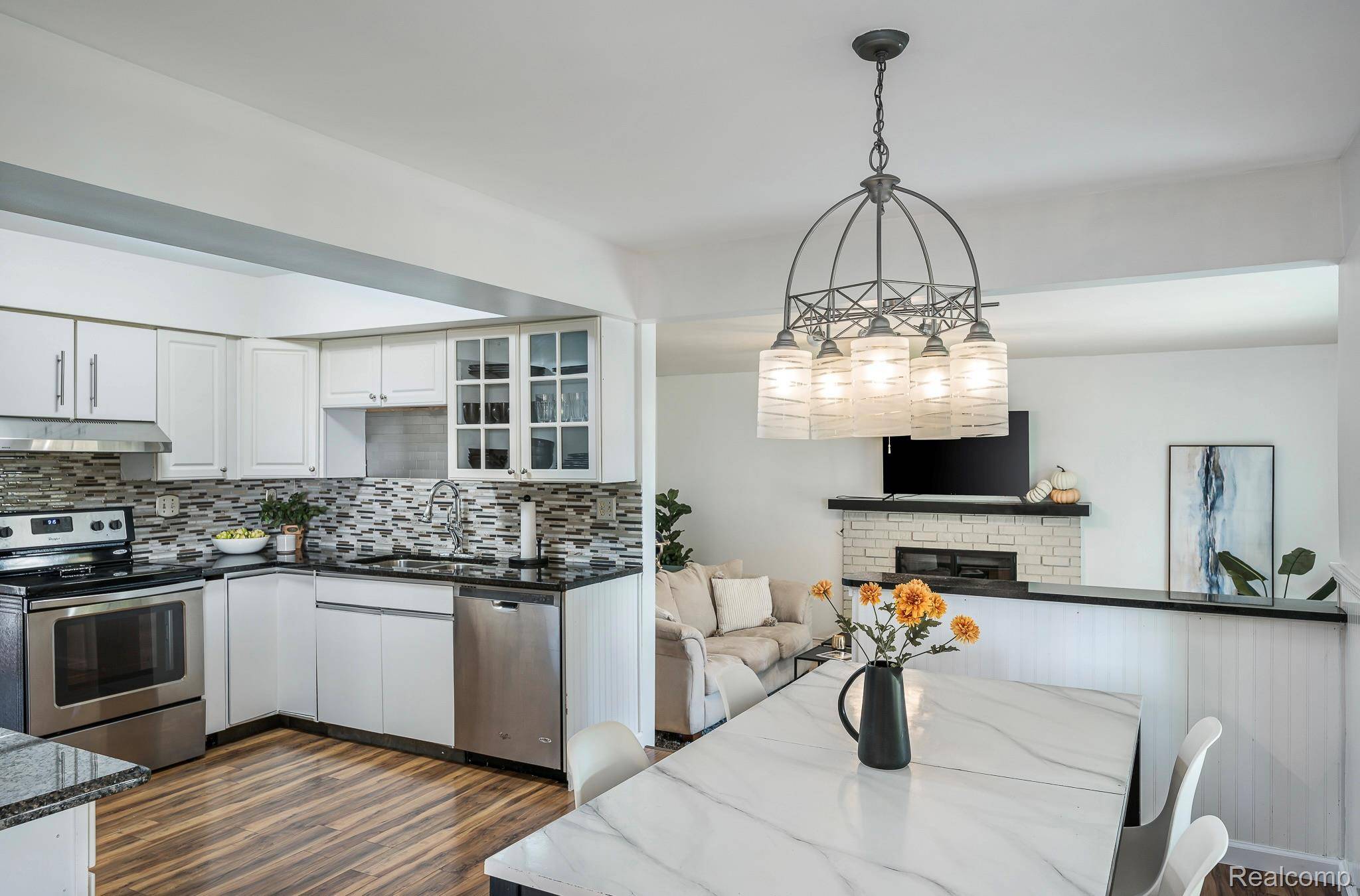 Bloomfield, MI 48304,1524 Georgetown DR #32