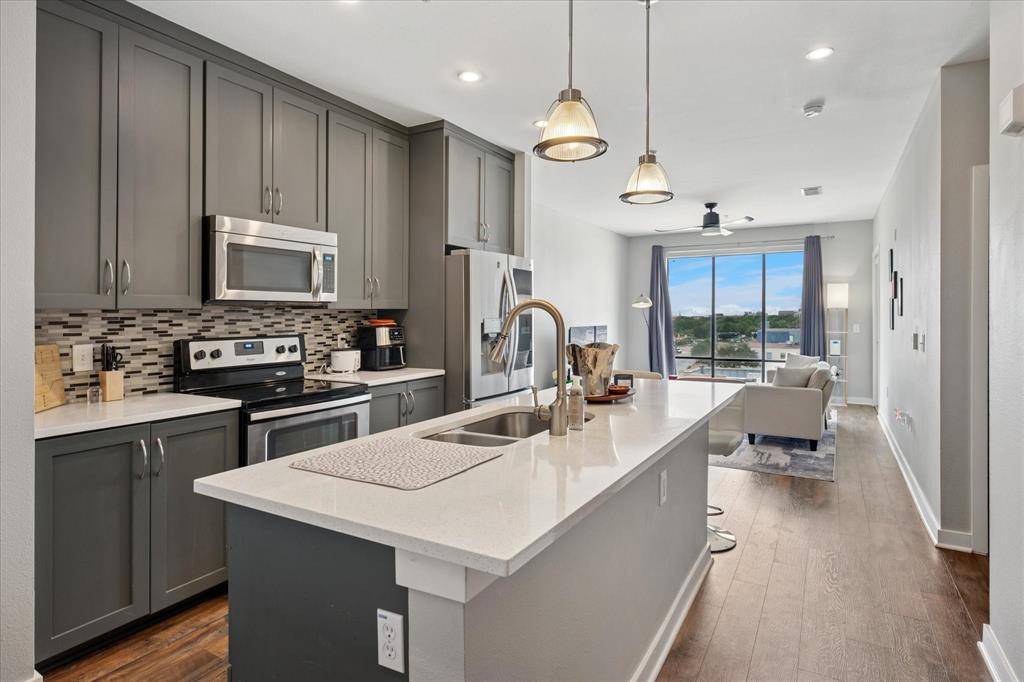 Dallas, TX 75206,5609 SMU Boulevard #402