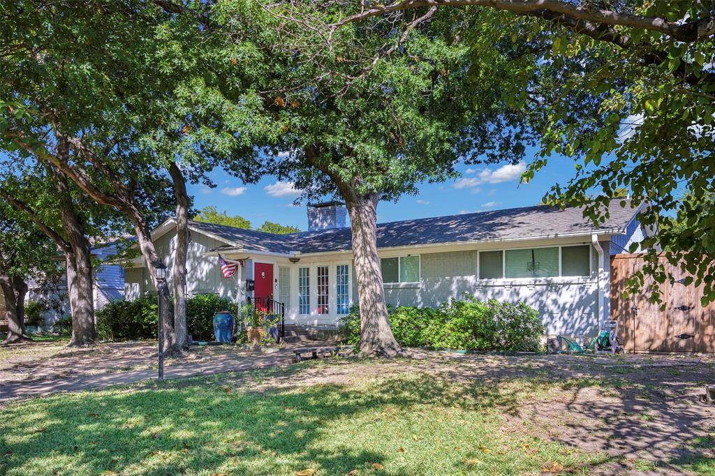 Dallas, TX 75238,9835 Estate Lane