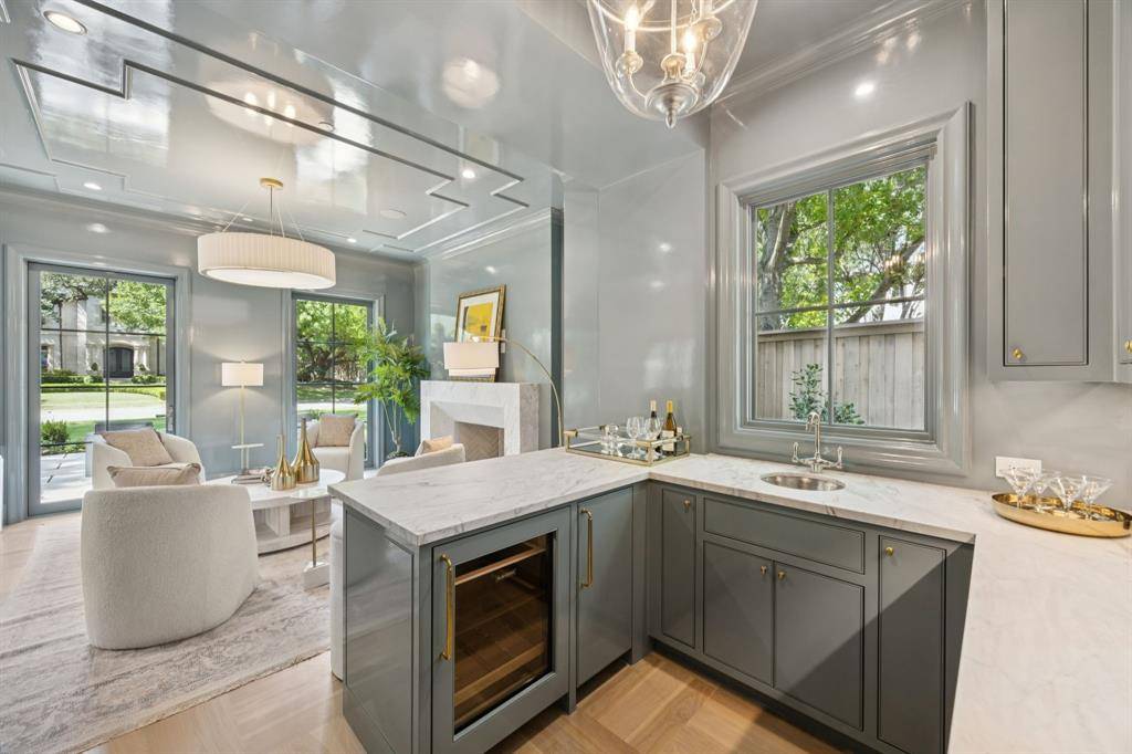 University Park, TX 75225,3601 Centenary Avenue