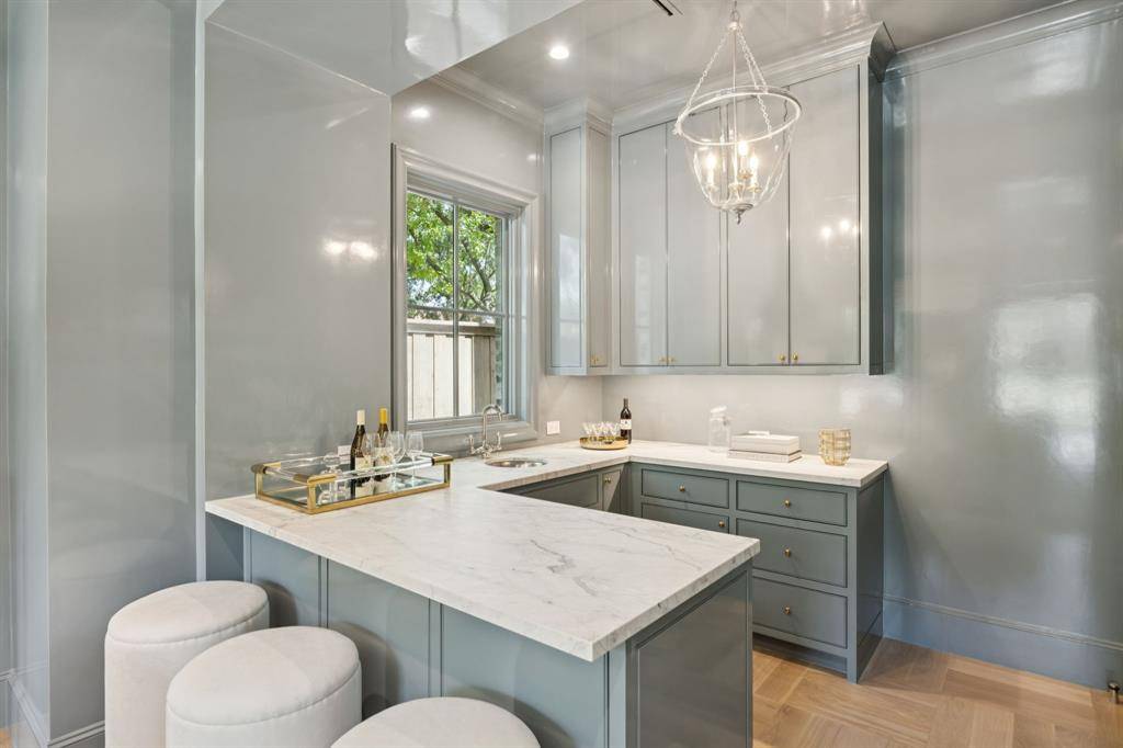 University Park, TX 75225,3601 Centenary Avenue