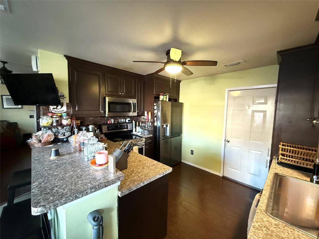 Dallas, TX 75227,2711 Lucile Herrin