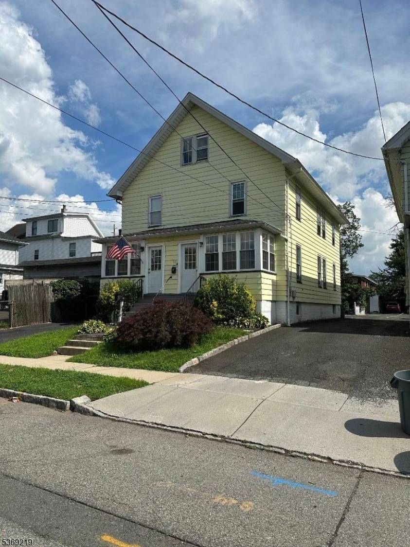 Roselle Park Boro, NJ 07204,108 110 Warren Ave