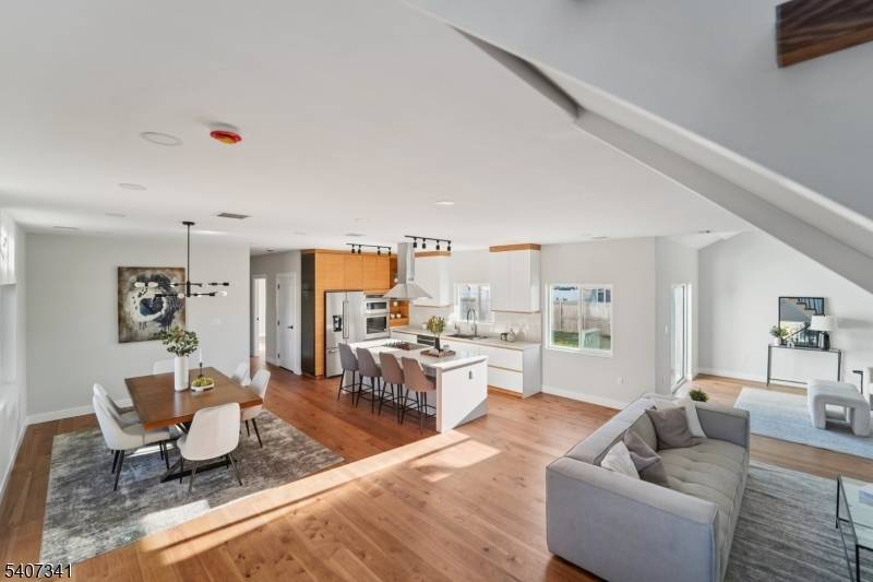 Emerson Boro, NJ 07630,27 Sullivan Dr