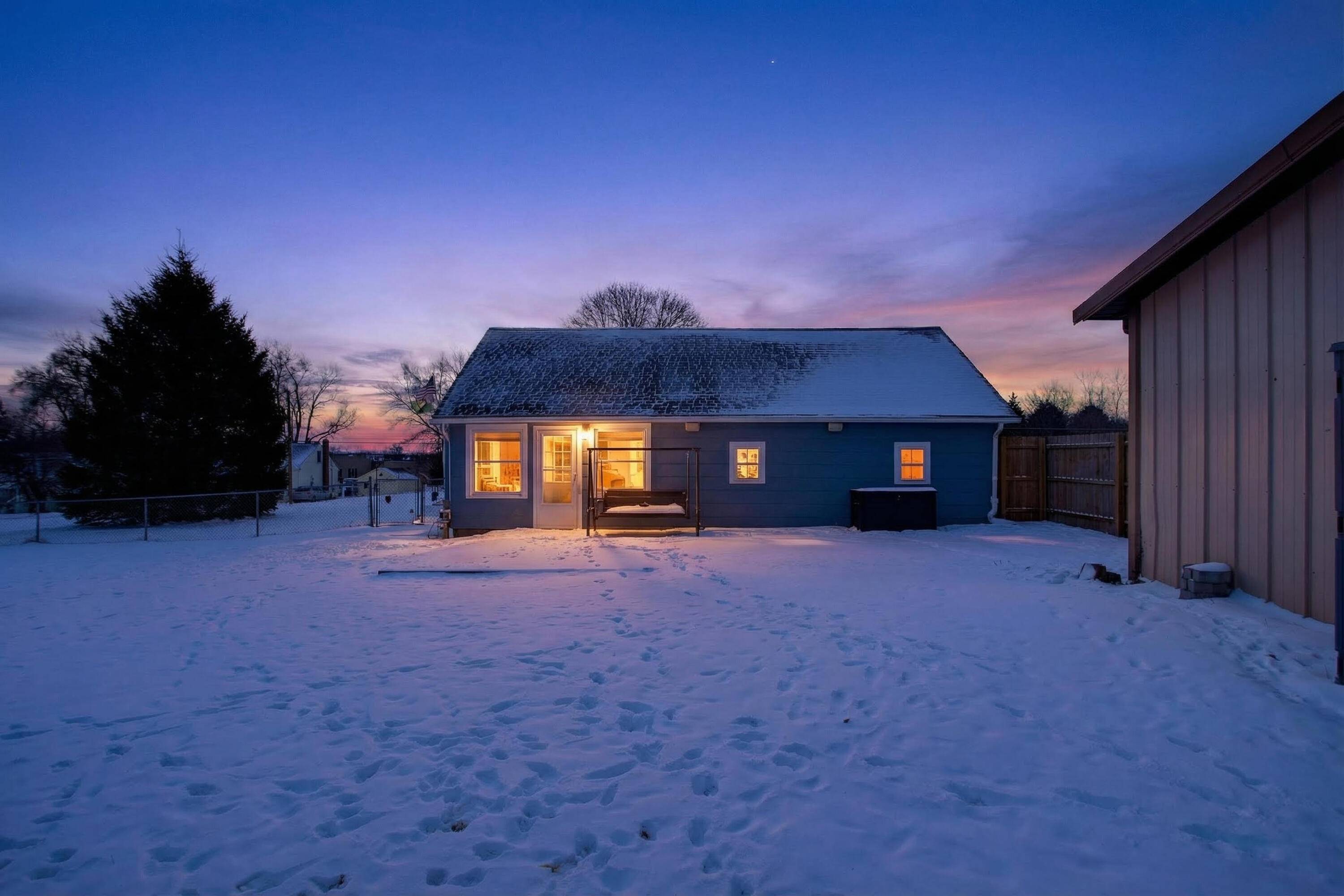 Jackson, MI 49202,424 Peacock WALK