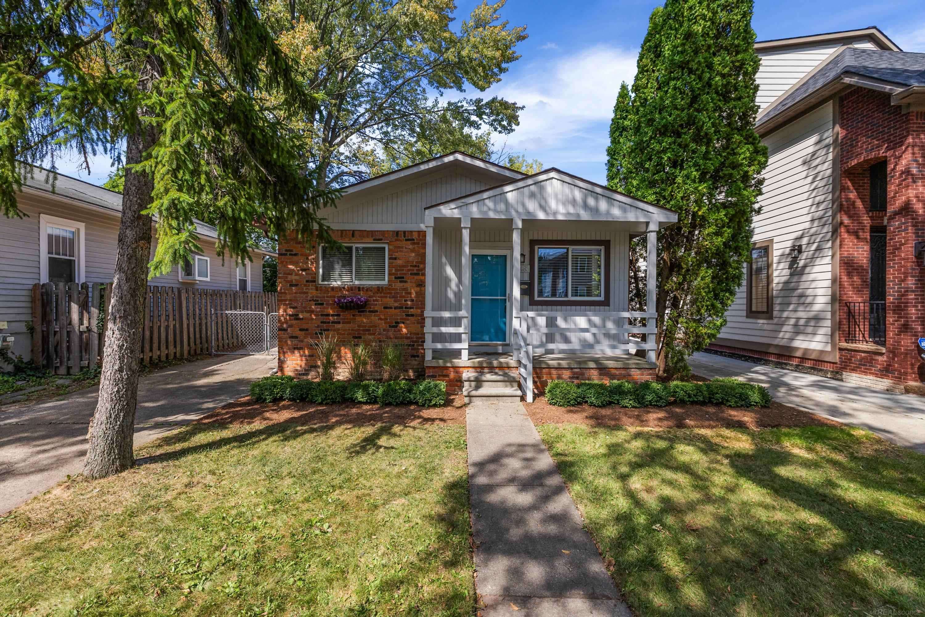 Birmingham, MI 48009,1483 Bennaville AVE