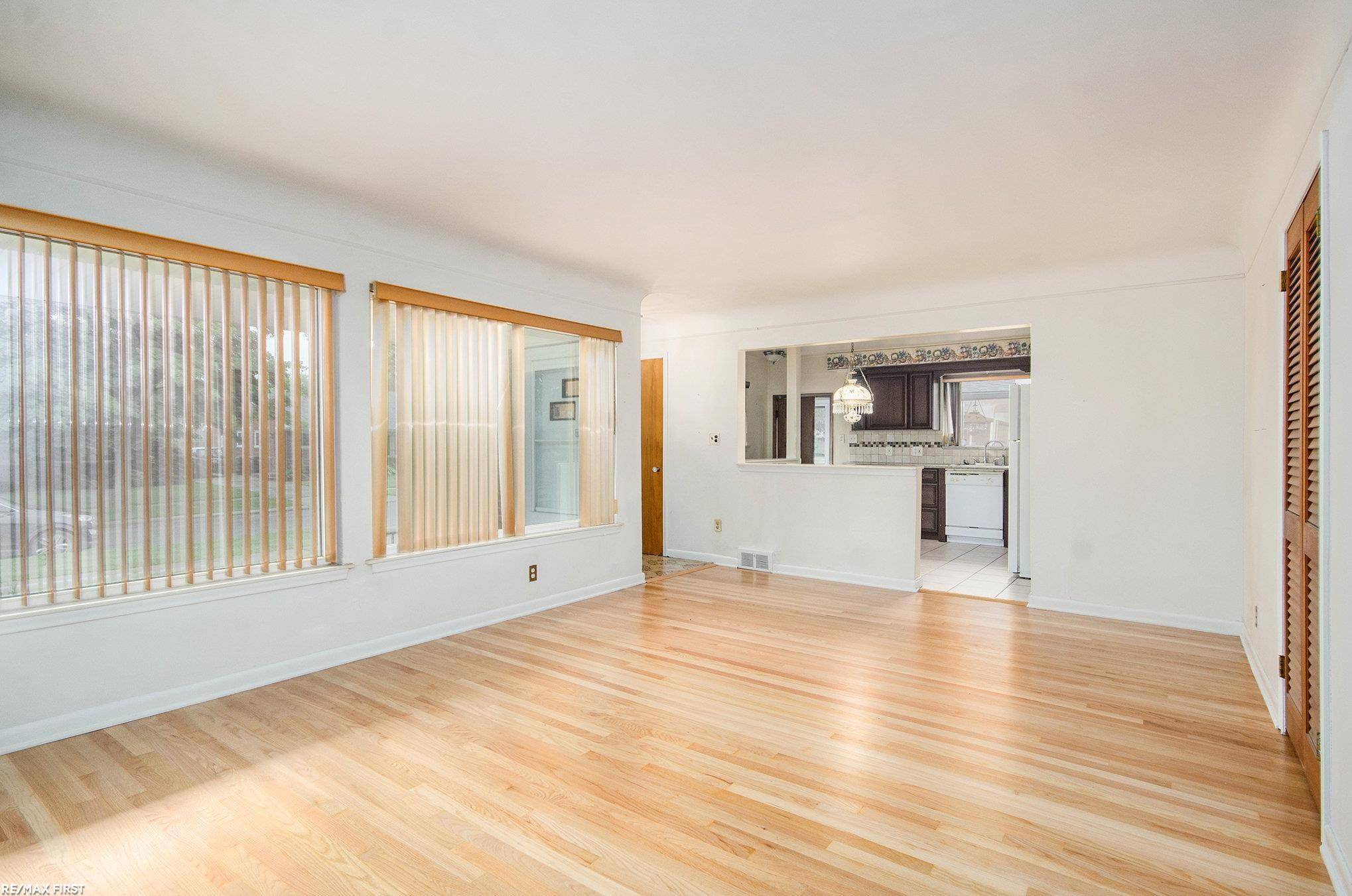 Saint Clair Shores, MI 48080,24509 Wood ST