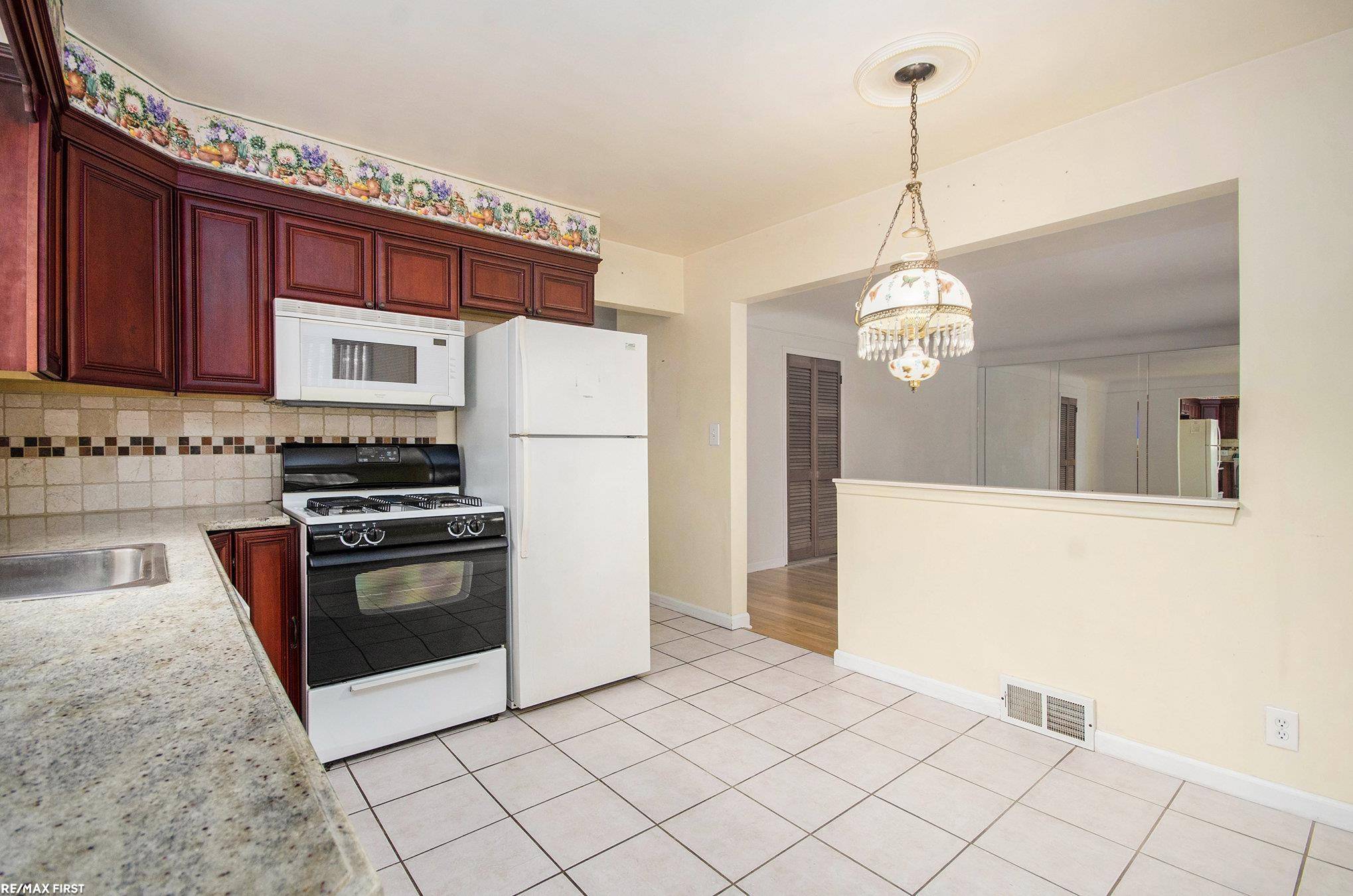 Saint Clair Shores, MI 48080,24509 Wood ST