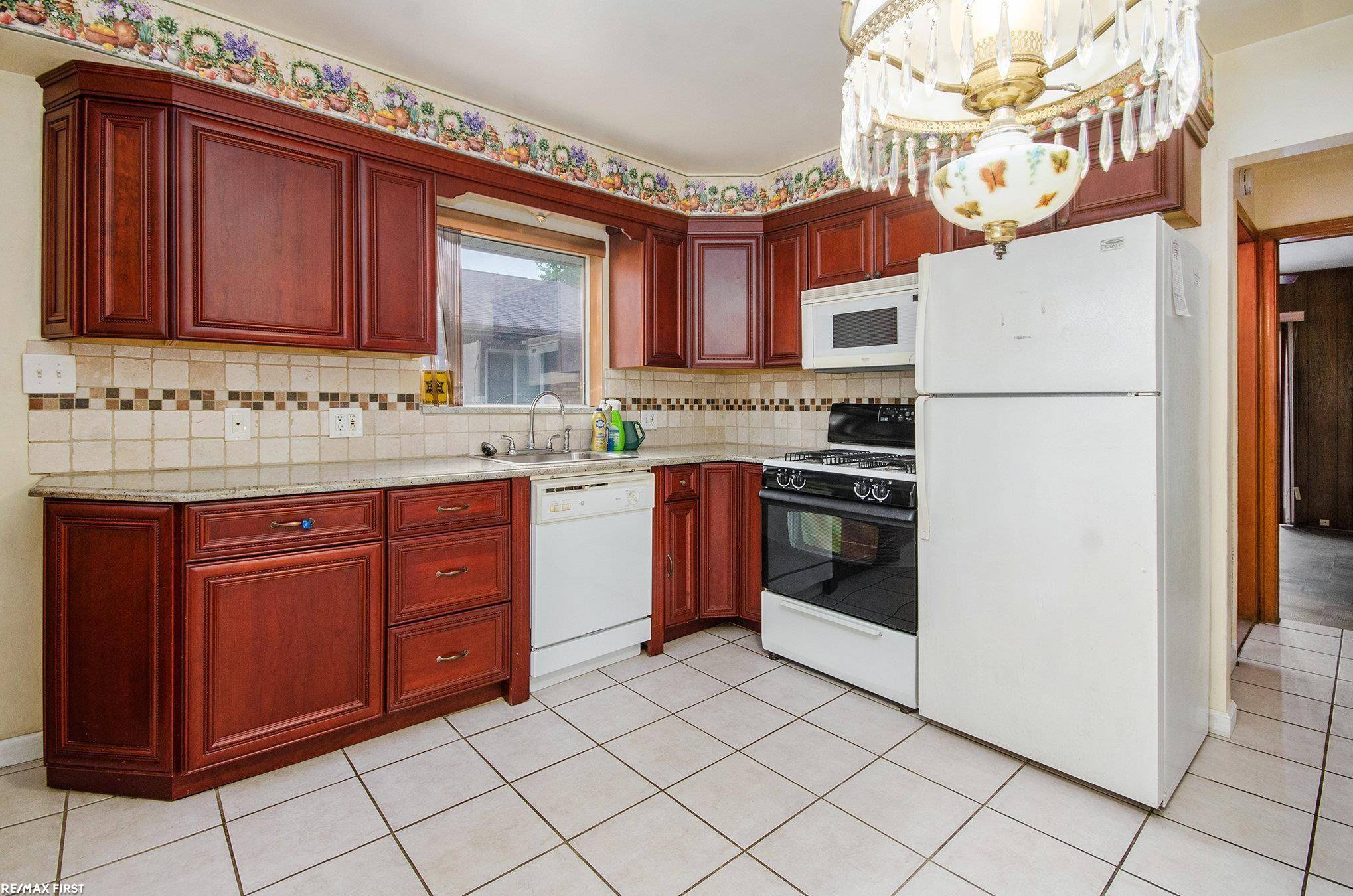 Saint Clair Shores, MI 48080,24509 Wood ST