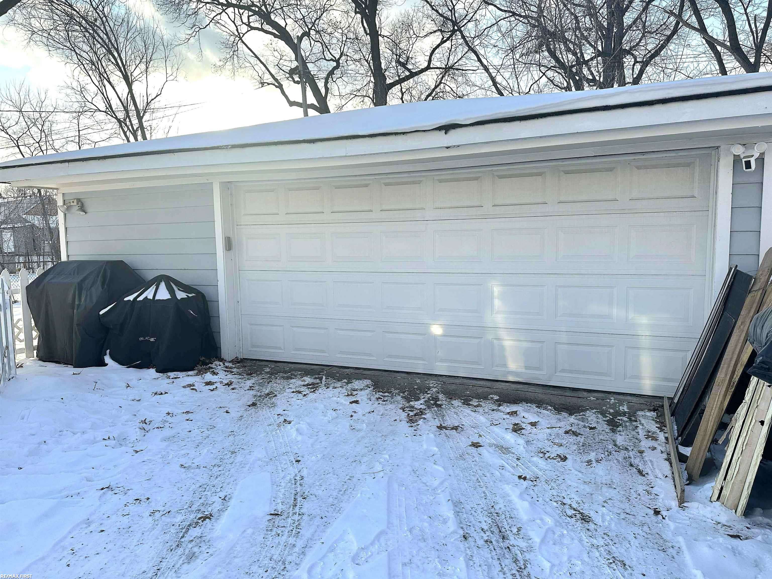 Oak Park, MI 48237,23451 Seneca ST