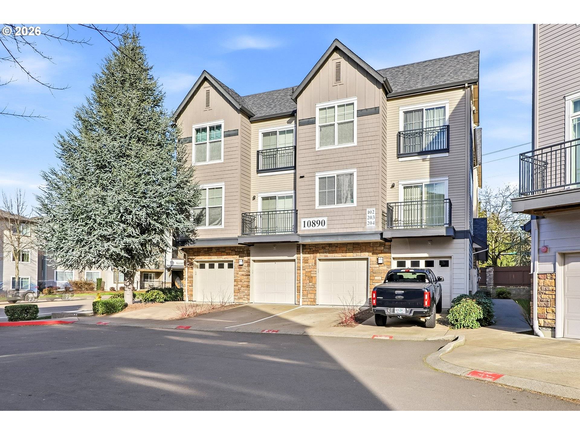 Beaverton, OR 97006,10890 NE RED WING WAY #102