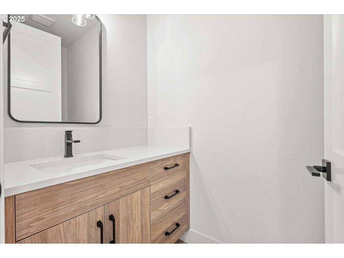 Vancouver, WA 98686,16705 NE 38TH AVE