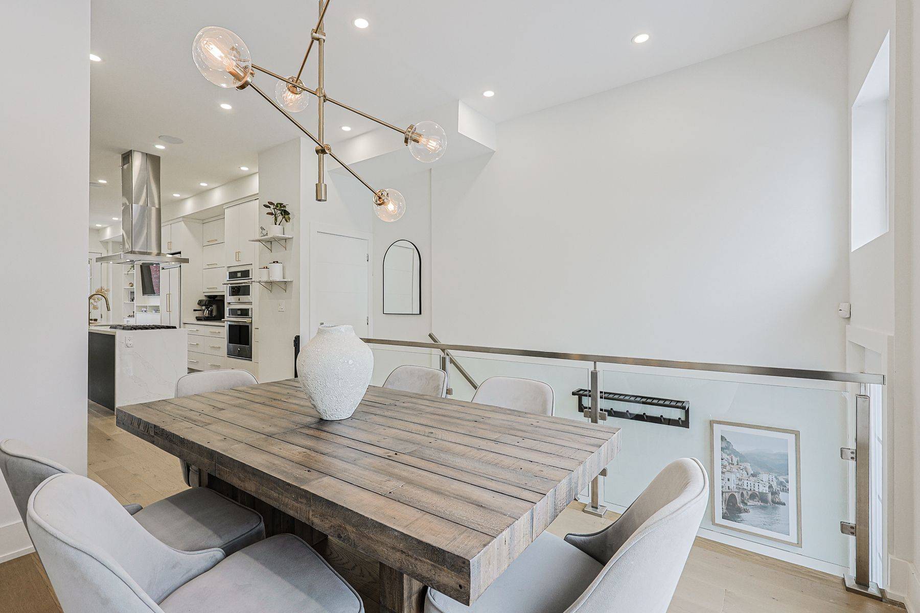 Toronto C10, ON M4S 1X1,599 Soudan AVE