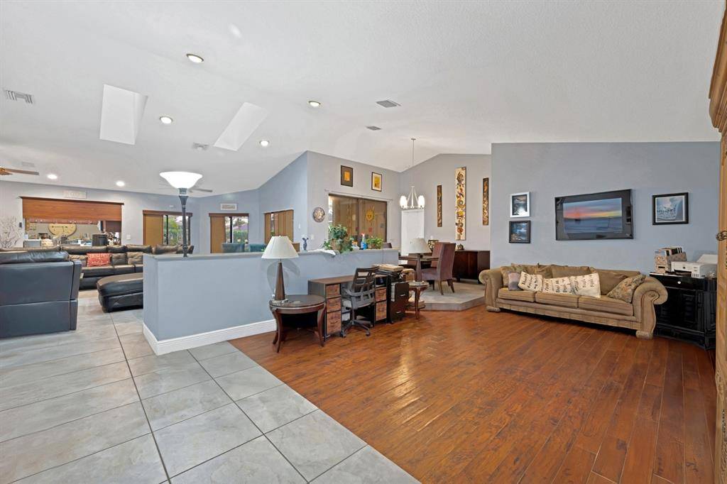 Coral Springs, FL 33067,8622 NW 49th Drive