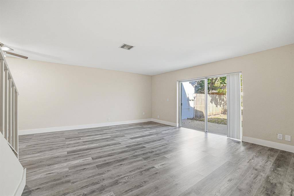 North Lauderdale, FL 33068,7903 SW 9th St