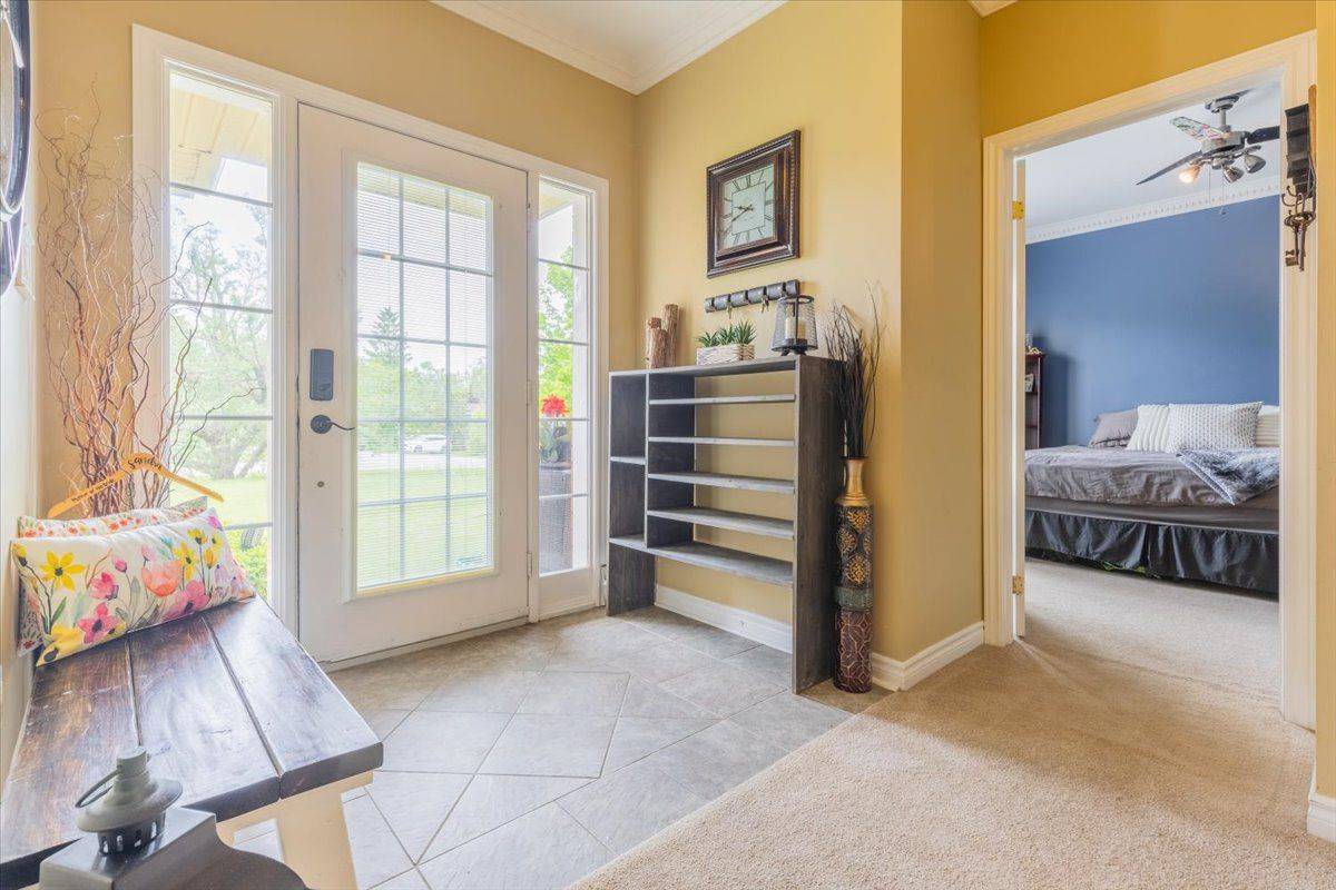 Innisfil, ON L9S 2L2,3618 Linda ST