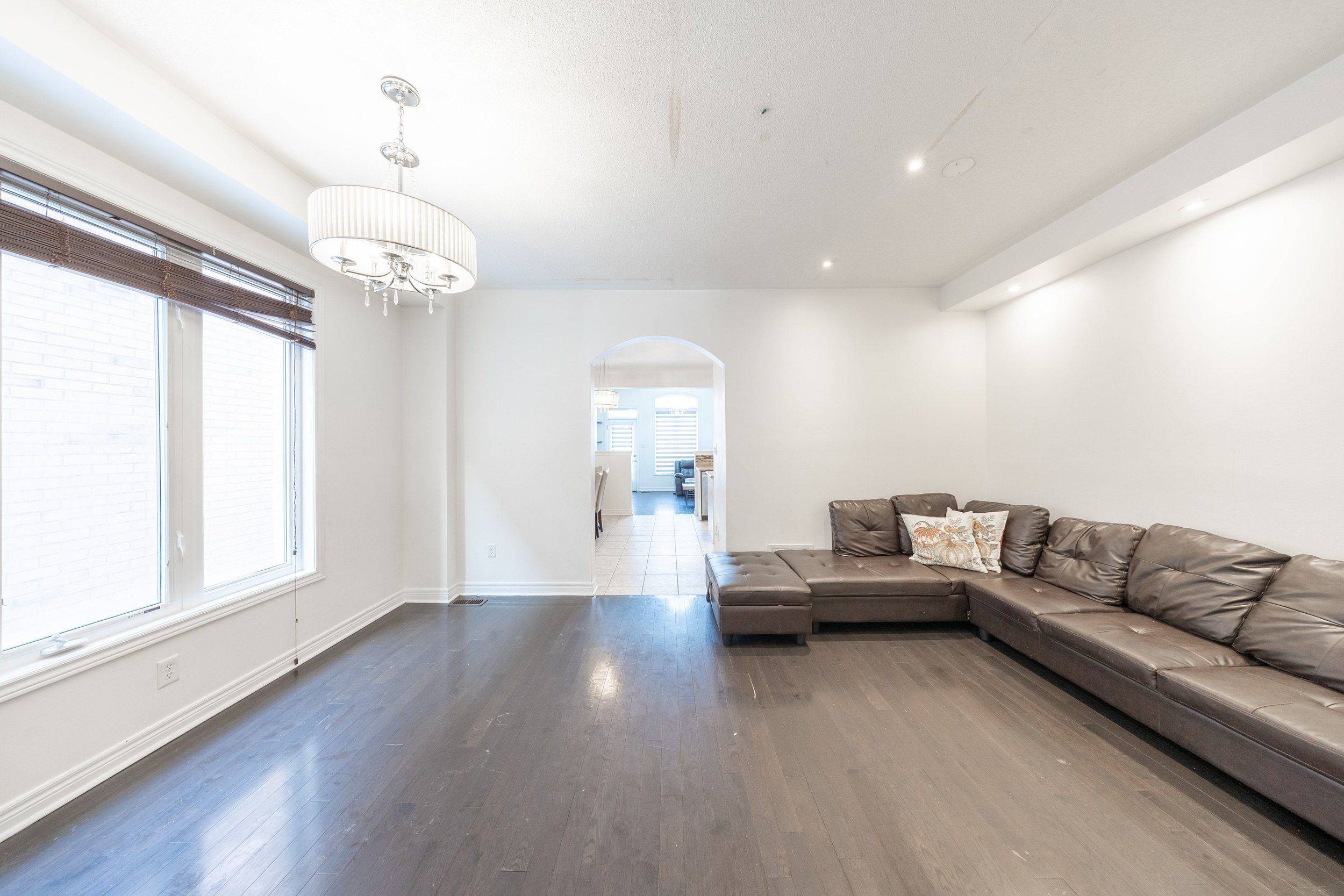 Mississauga, ON L5M 0N1,5449 Fudge TER #Main