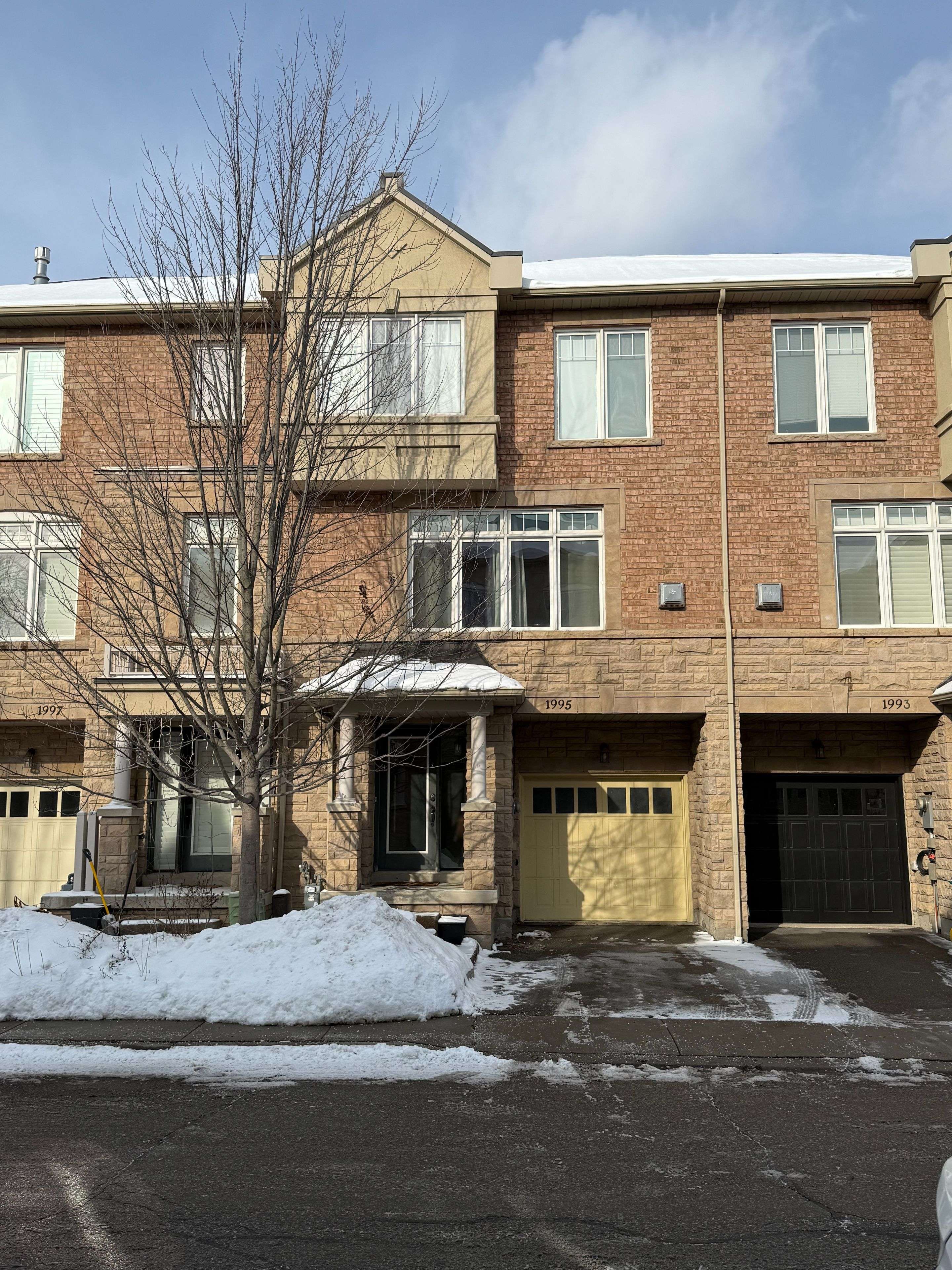 Mississauga, ON L5J 0A5,1995 Oana DR