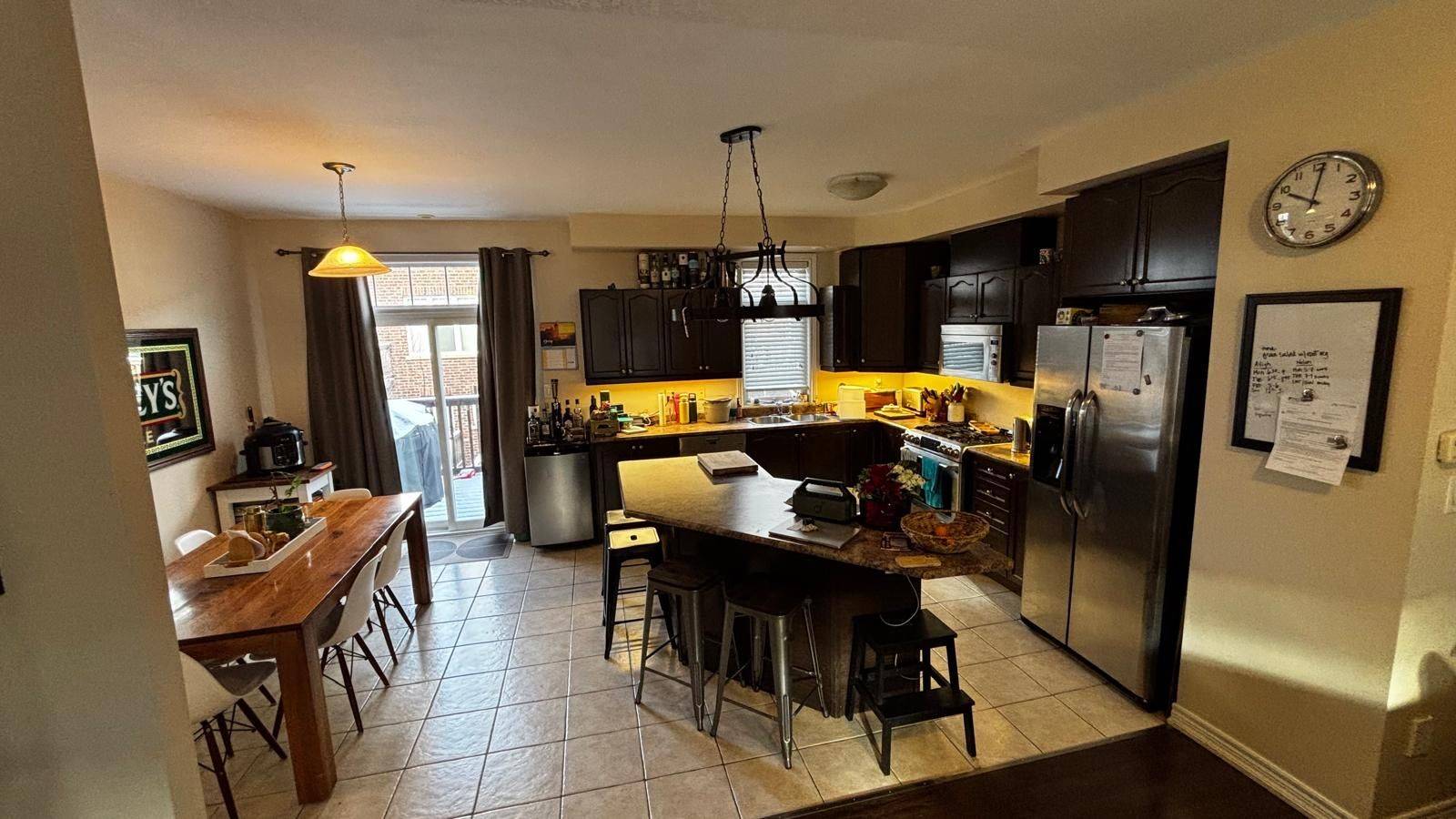 Mississauga, ON L5J 0A5,1995 Oana DR