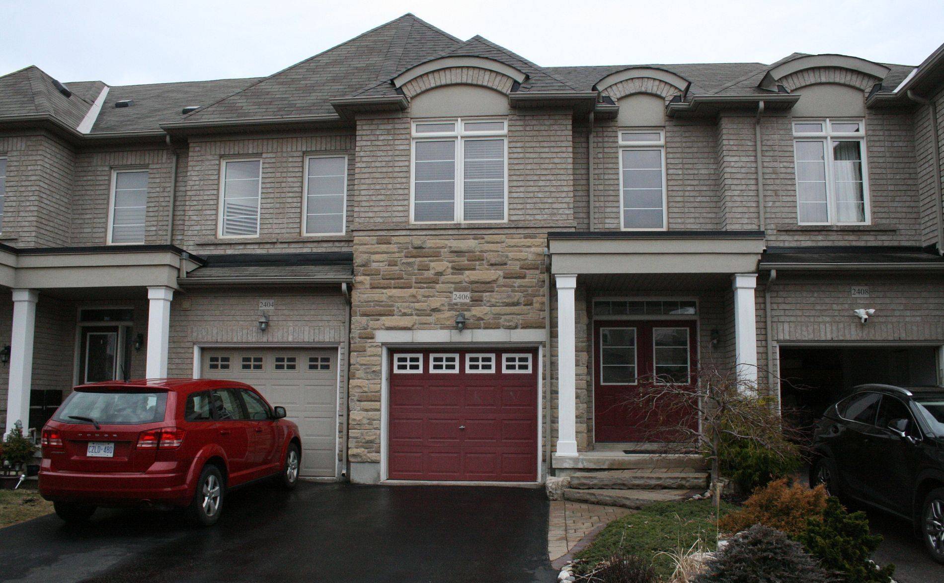 Oakville, ON L6M 0J3,2406 Old Brompton WAY