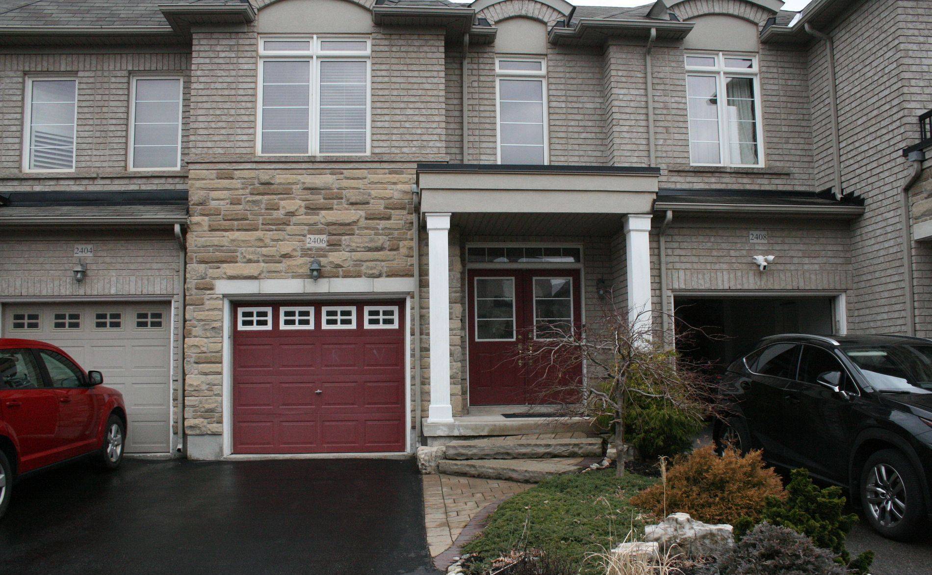 Oakville, ON L6M 0J3,2406 Old Brompton WAY