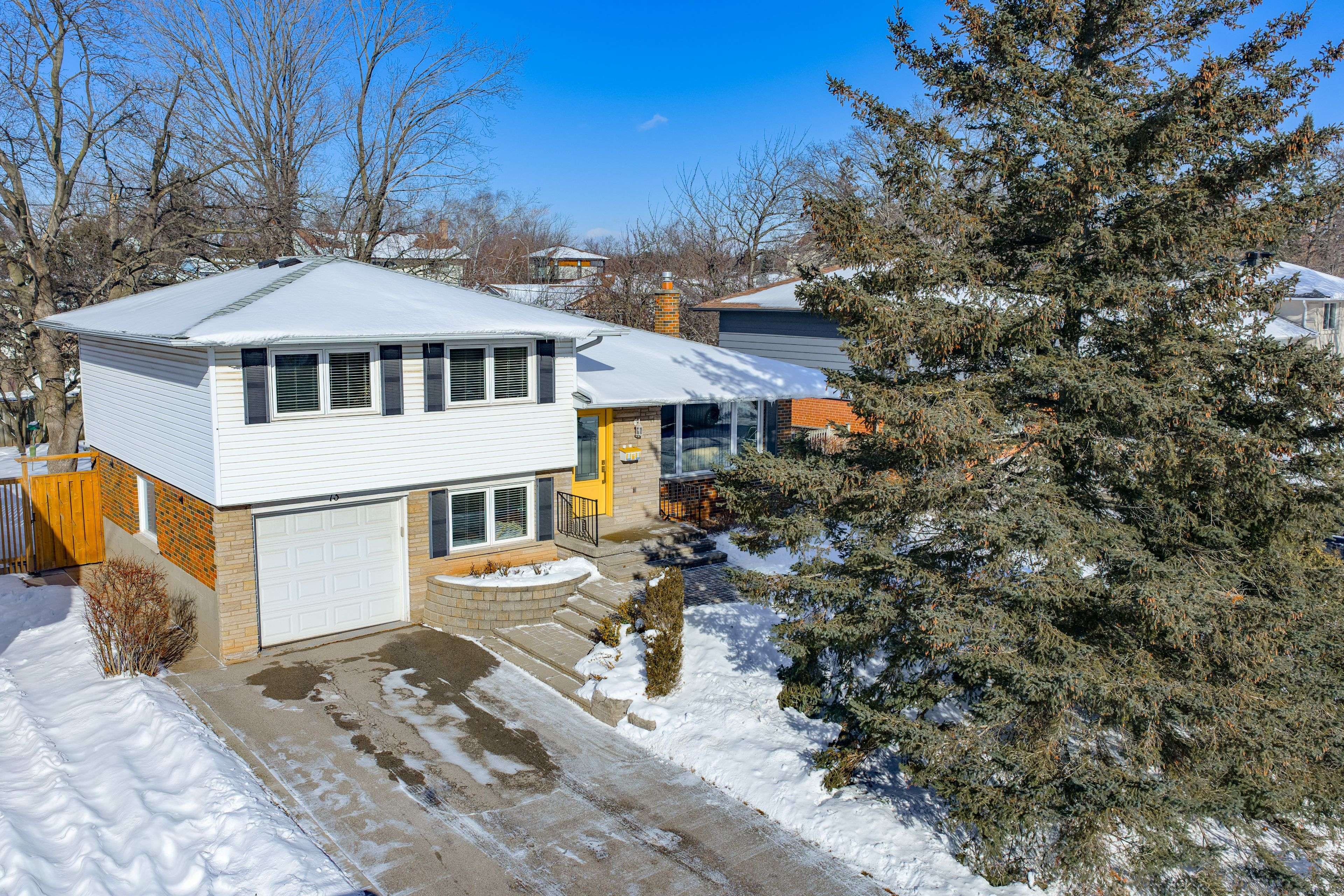 Oakville, ON L6H 1C1,73 Rayne AVE