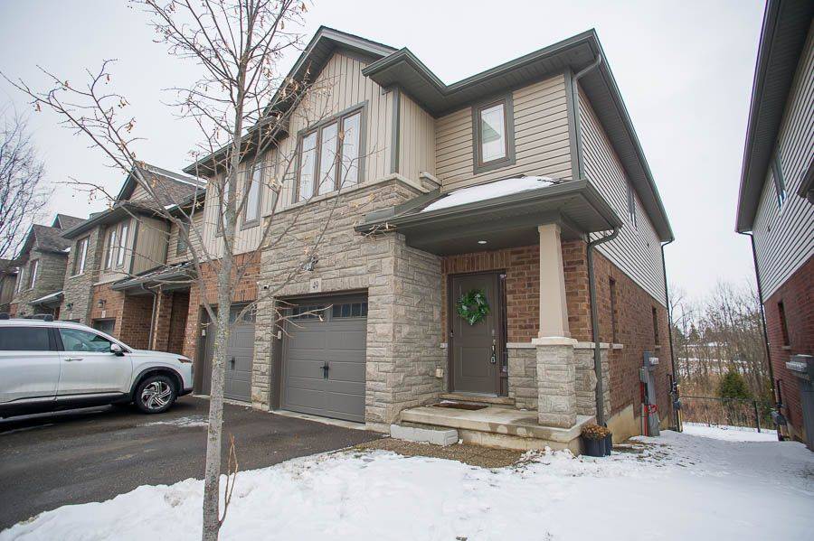Brantford, ON N3T 0R6,77 Diana AVE #49