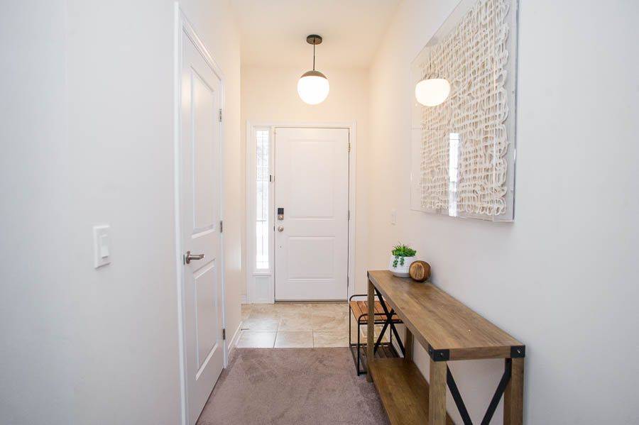 Brantford, ON N3T 0R6,77 Diana AVE #49