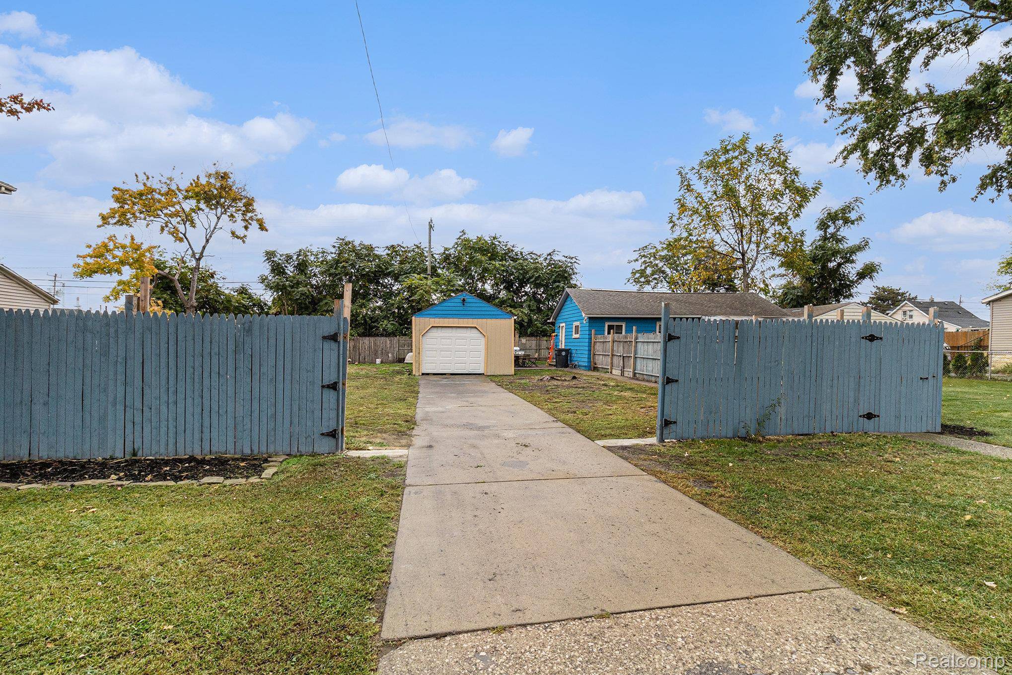 Melvindale, MI 48122,17206 Flora ST