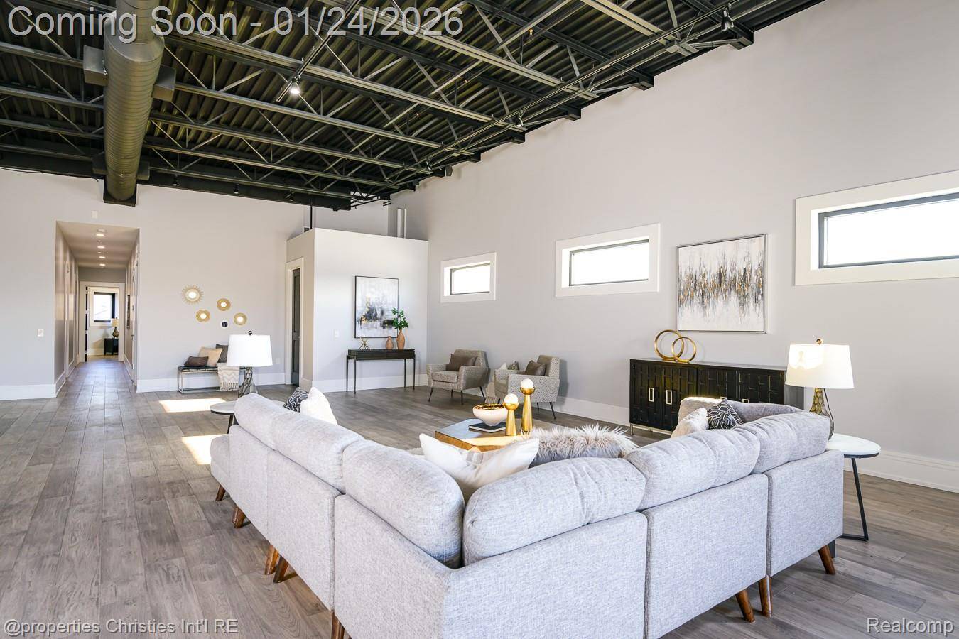 Royal Oak, MI 48073,32686 Woodward AVE #D