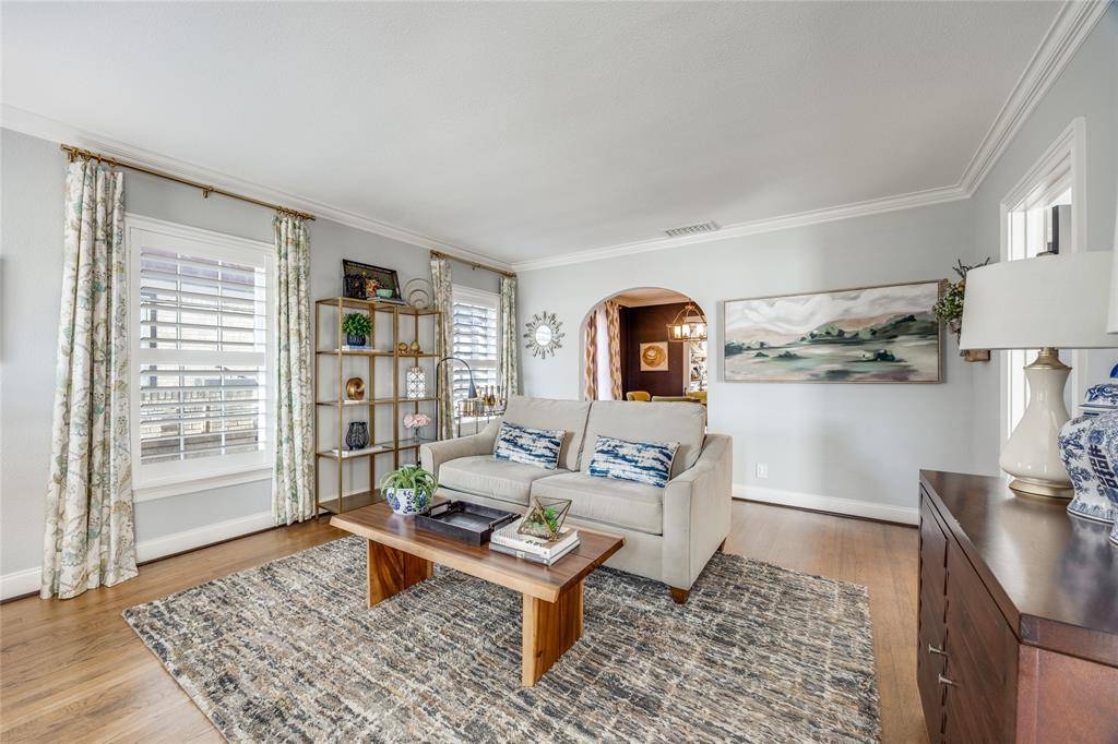 Dallas, TX 75208,919 Stewart Drive