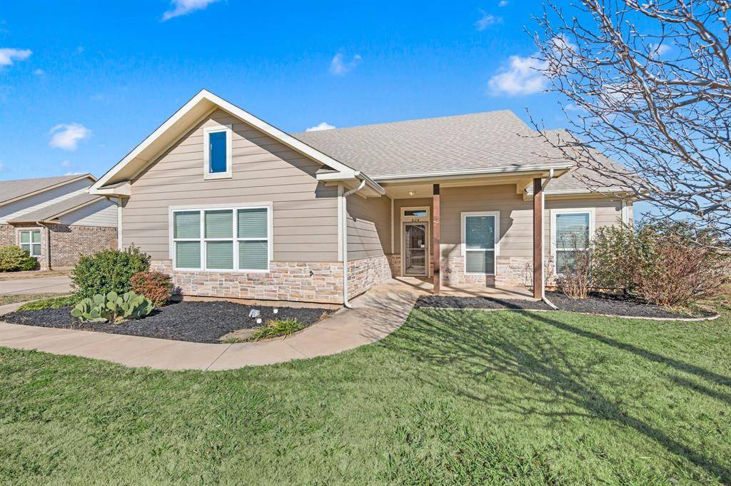 Pilot Point, TX 76258,824 E Northside Drive