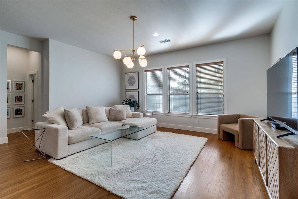 Dallas, TX 75219,4830 Cedar Springs Road #11