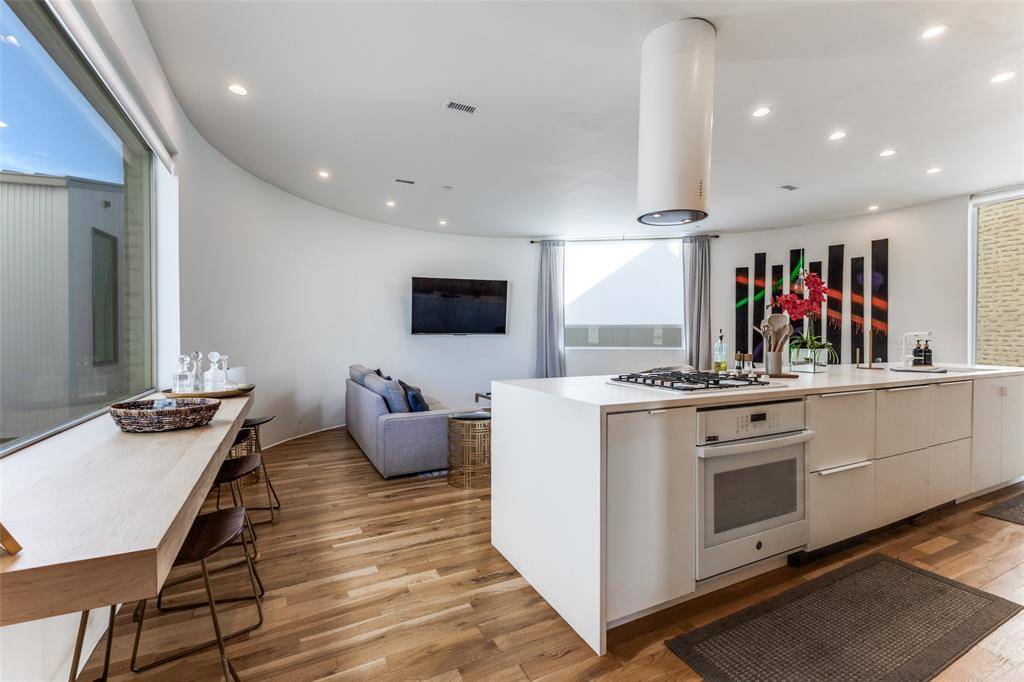 Dallas, TX 75243,308 Blackland Court