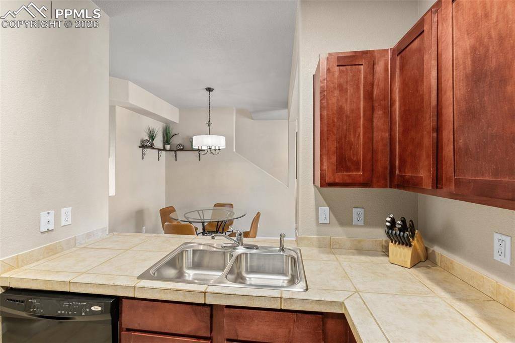 Colorado Springs, CO 80907,4073 Flash PT