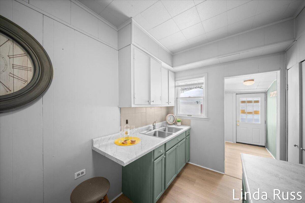 Grand Rapids, MI 49504,1033 Jennette AVE NW