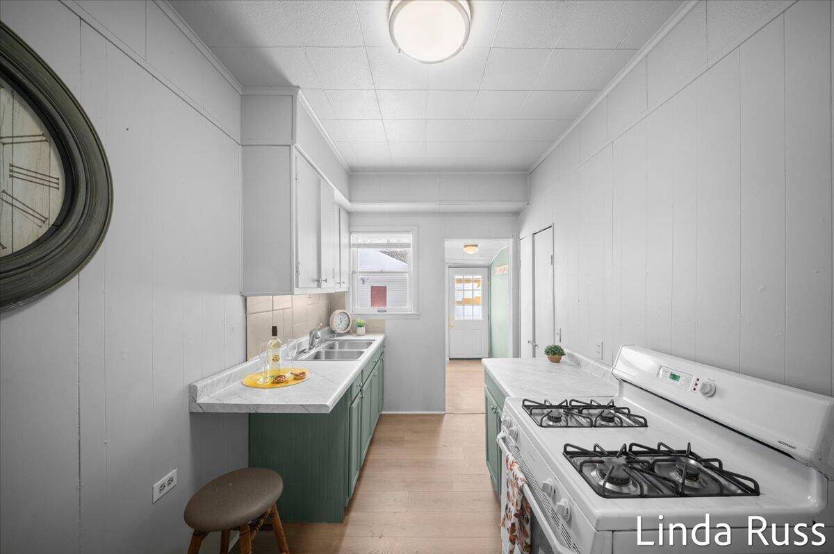 Grand Rapids, MI 49504,1033 Jennette AVE NW