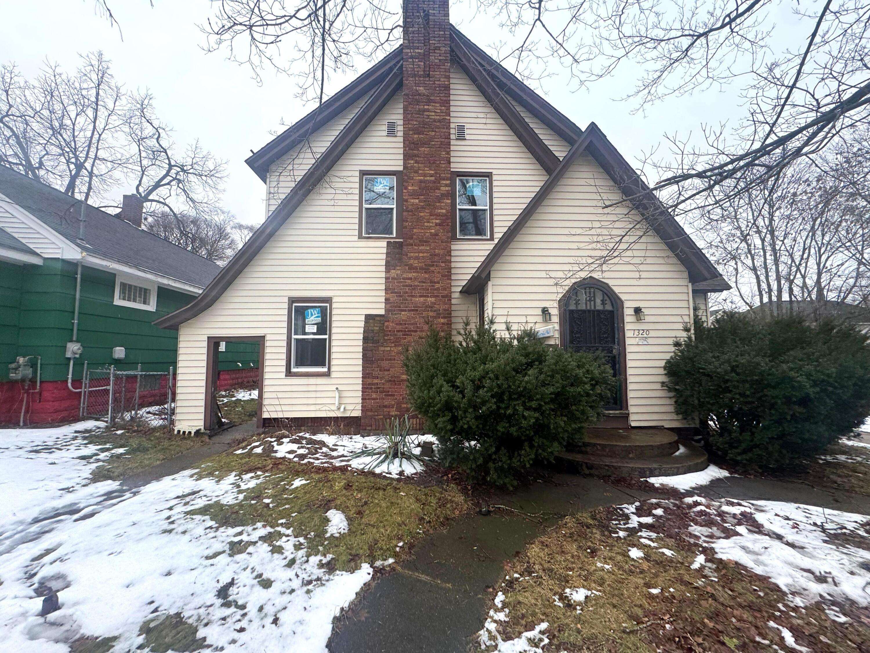 Muskegon, MI 49441,1320 6th ST