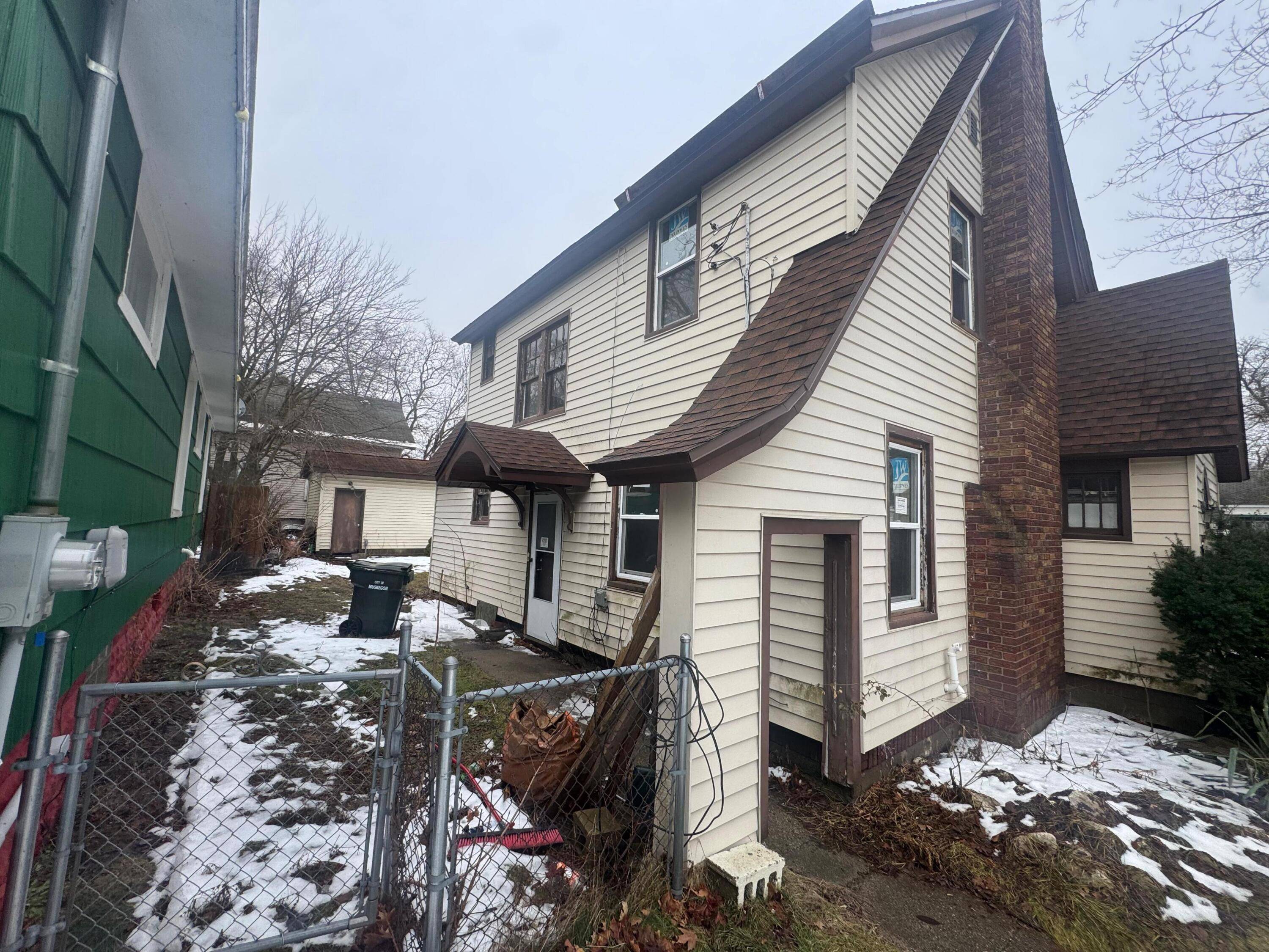 Muskegon, MI 49441,1320 6th ST