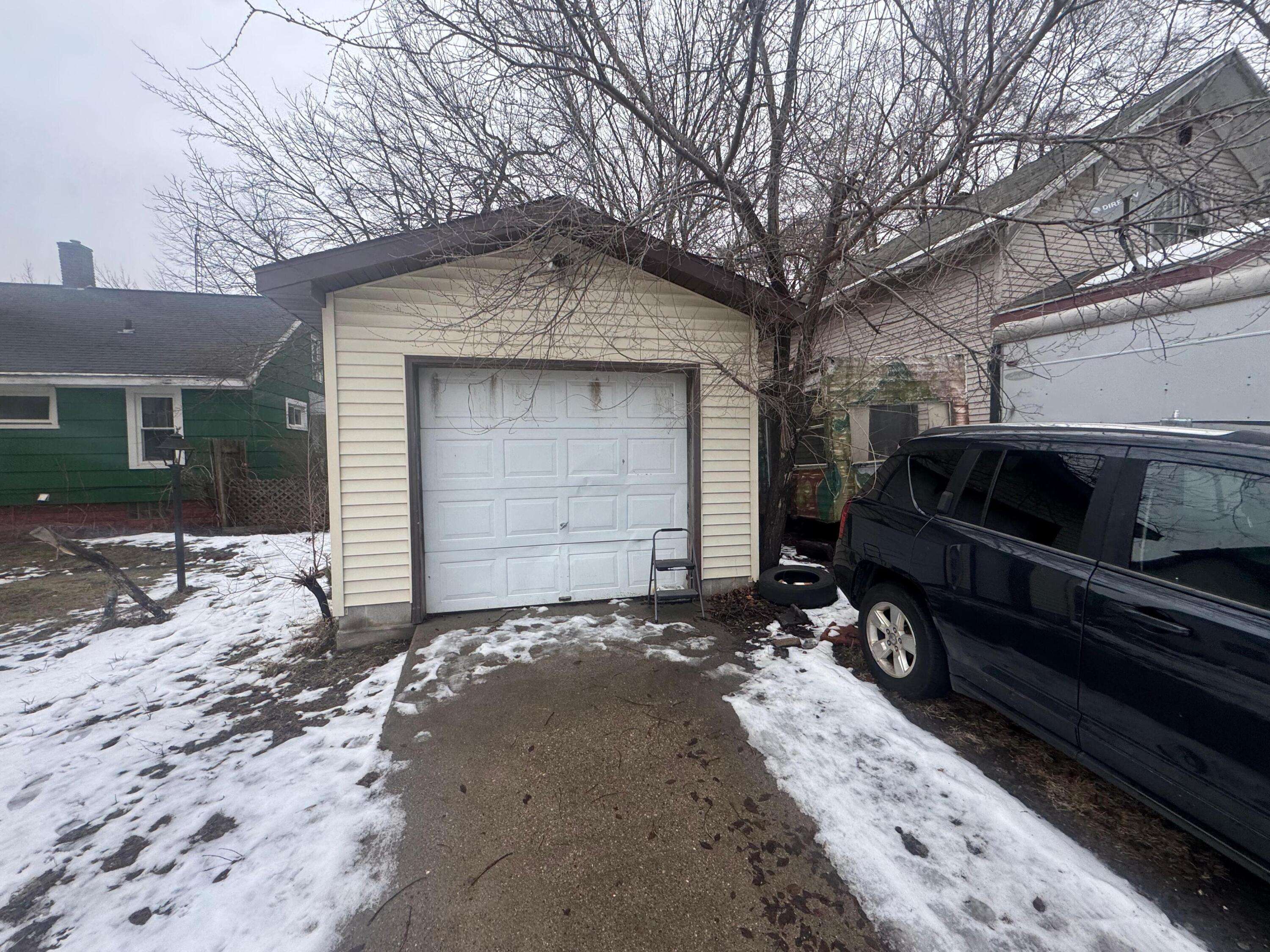 Muskegon, MI 49441,1320 6th ST