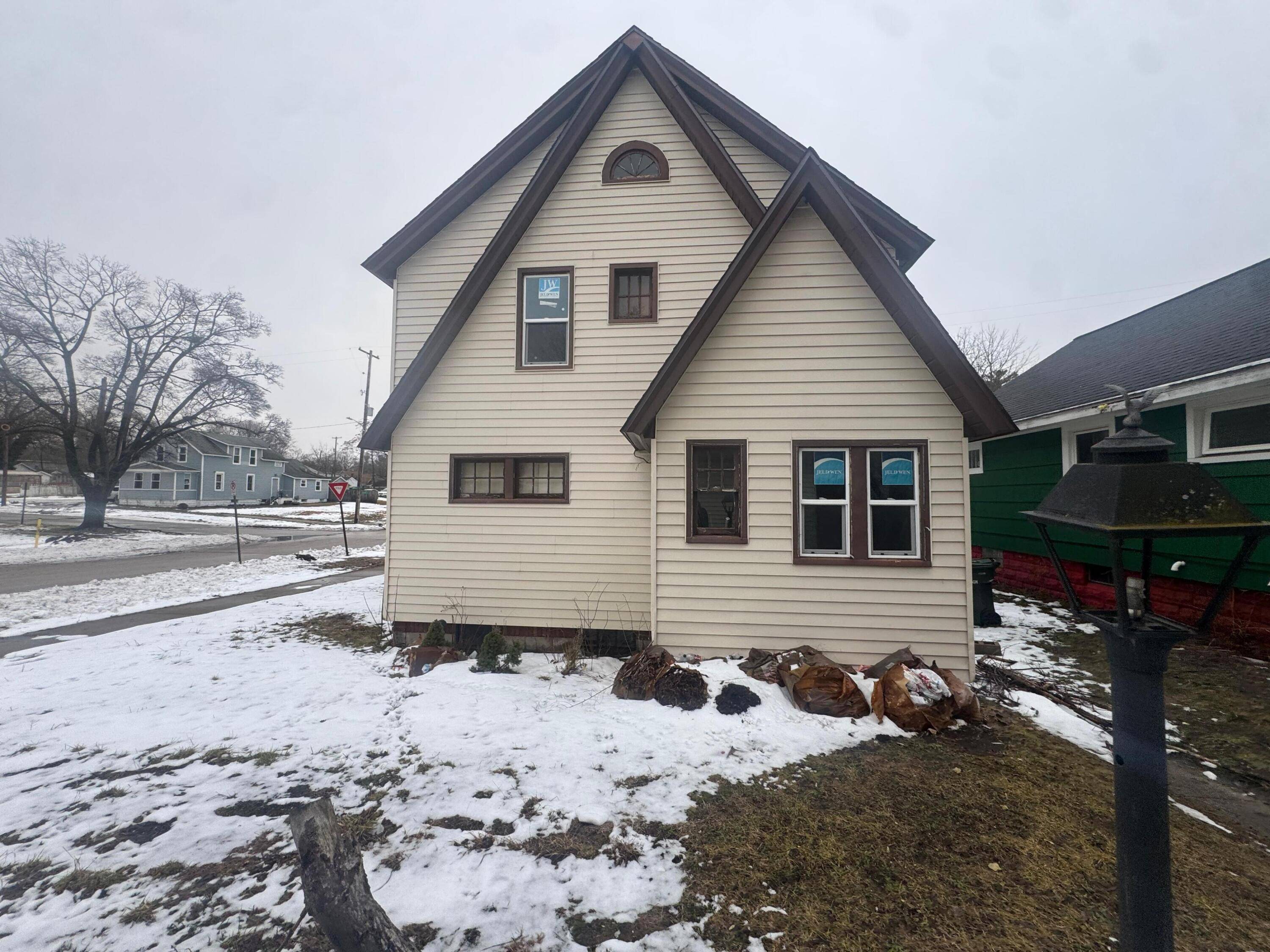 Muskegon, MI 49441,1320 6th ST