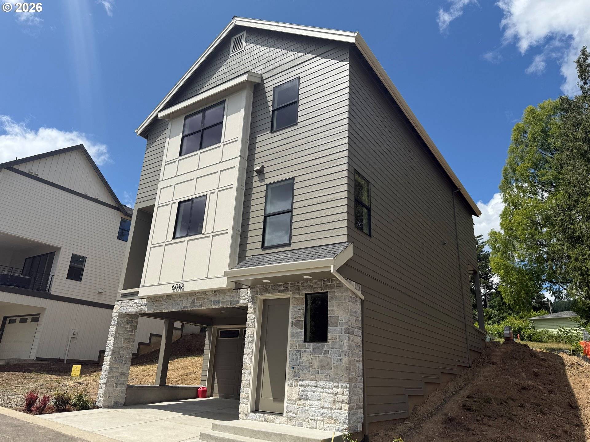 Portland, OR 97239,6012 SW 18th AVE