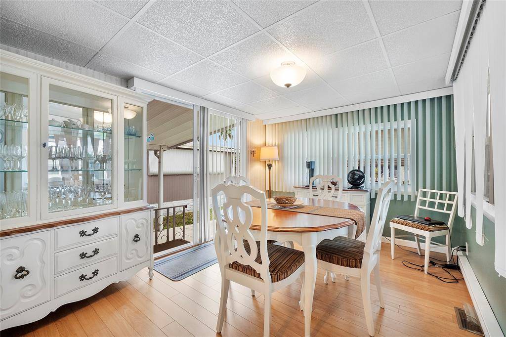 Davie, FL 33324,8557 SW 15th Ct