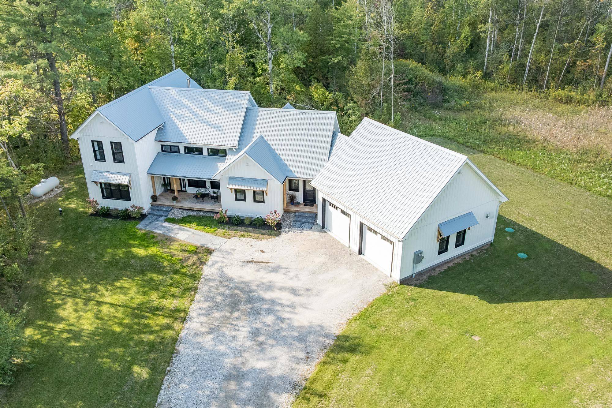 King, ON L9N 1G6,190 Toll RD