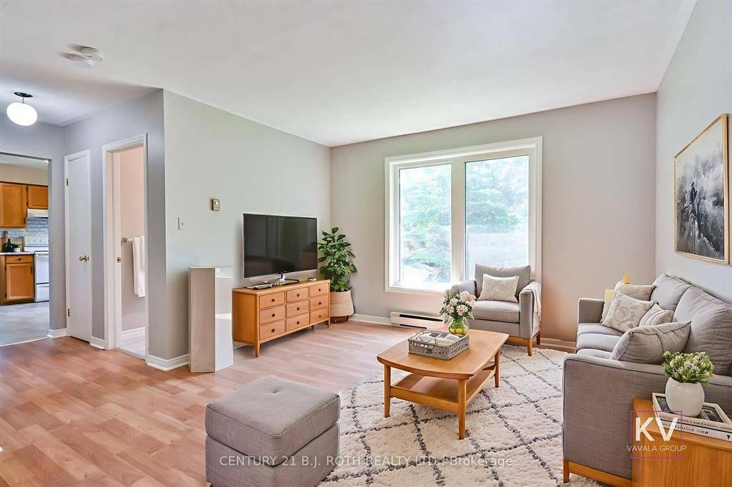 Orillia, ON L3V 3T1,19 South ST