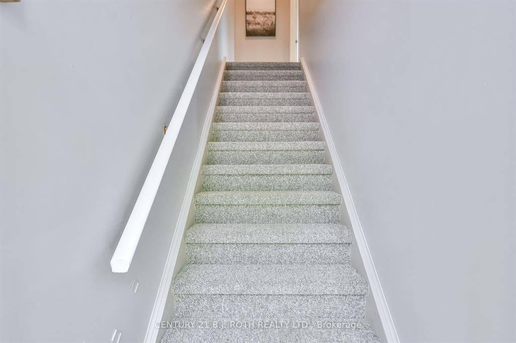 Orillia, ON L3V 3T1,19 South ST